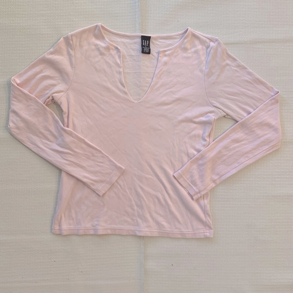 Light pink longsleeve shirt gap size small